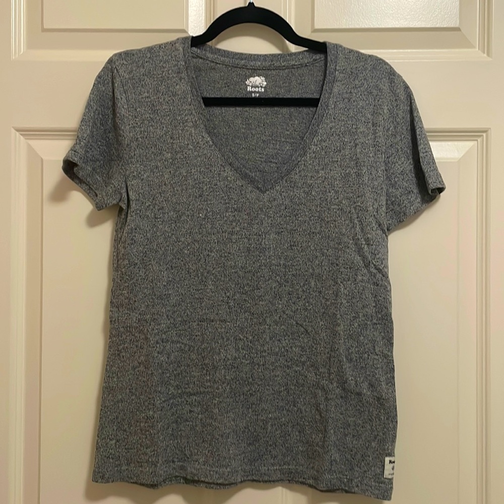 Roots V-neck short sleeve top